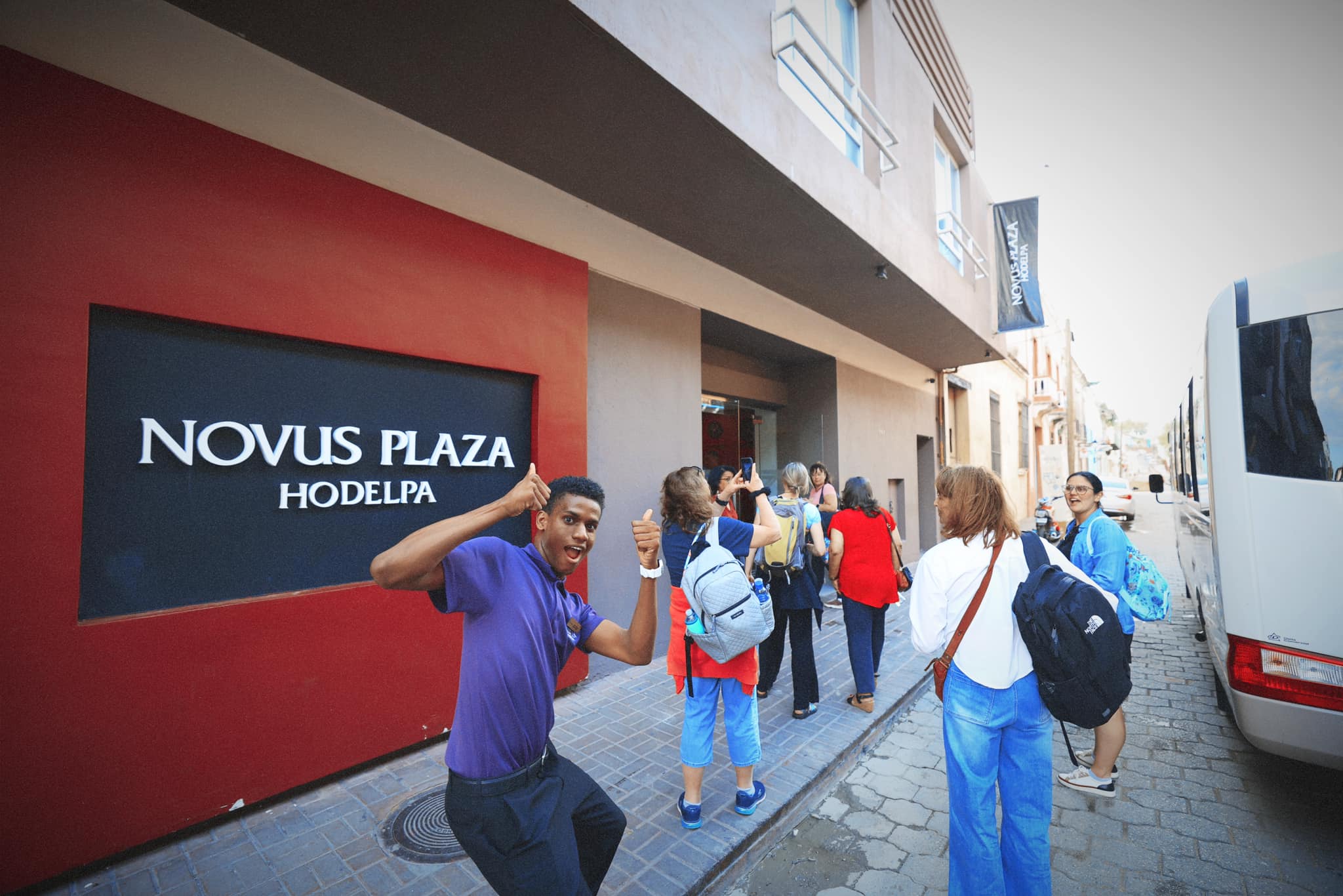 Entrance of Novus Plaza Hodelpa in Zona Colonial