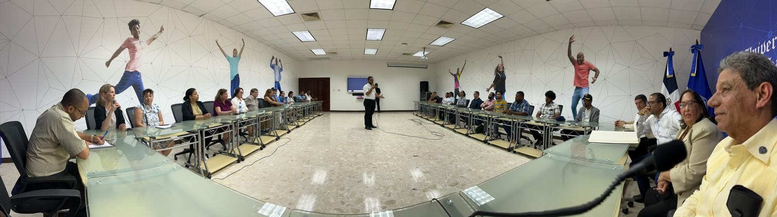 Panel discussion with Prof. Juan A. Arias and university leadership